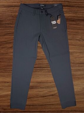 Liverpool Los Angeles Travel Pant Men’s Dark Gray Pants. Size 32/30